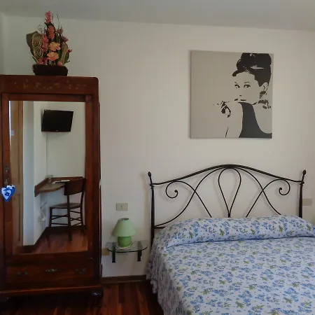 Alojamento de Acomodação e Pequeno-almoço Casa Perini